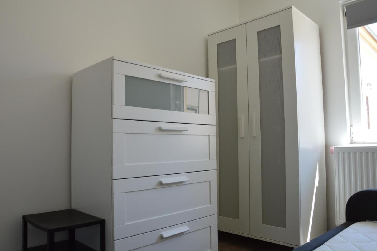 Quiet Residential Area B Taplan - 2 Bedroom And Living Room Apartment Szombathely Exterior foto